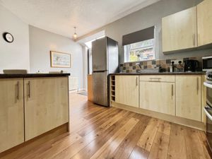 Kitchen- click for photo gallery